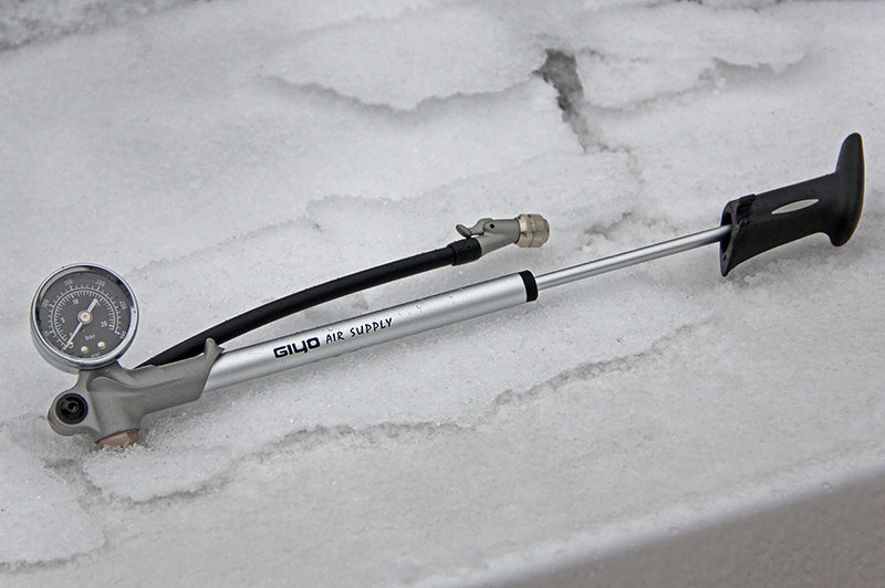 GIYO GS-02D Foldable high-pressure air bicycle pump-300psi